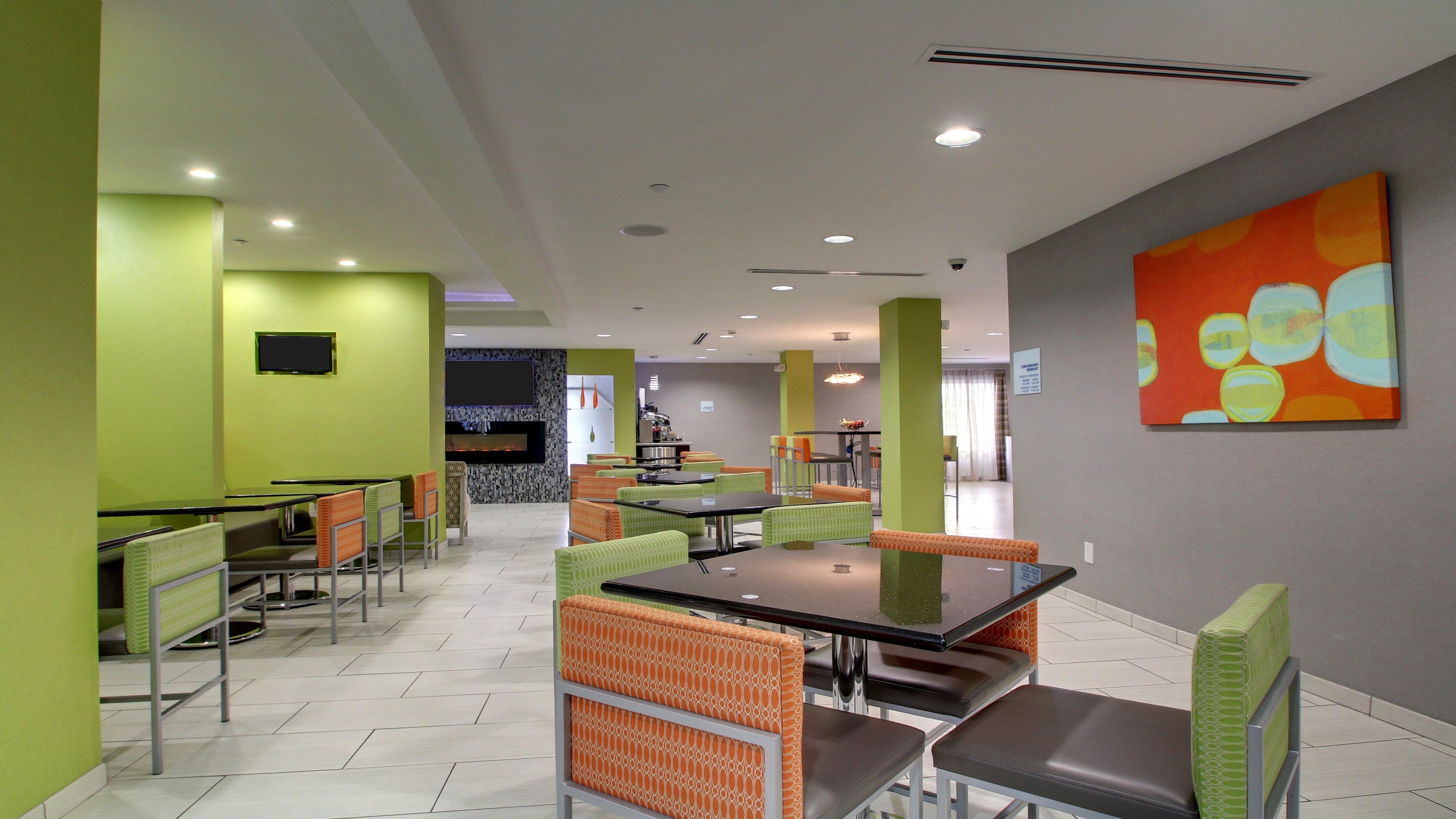 Holiday Inn Express & Suites Jackson Downtown - Coliseum By Ihg Exterior foto