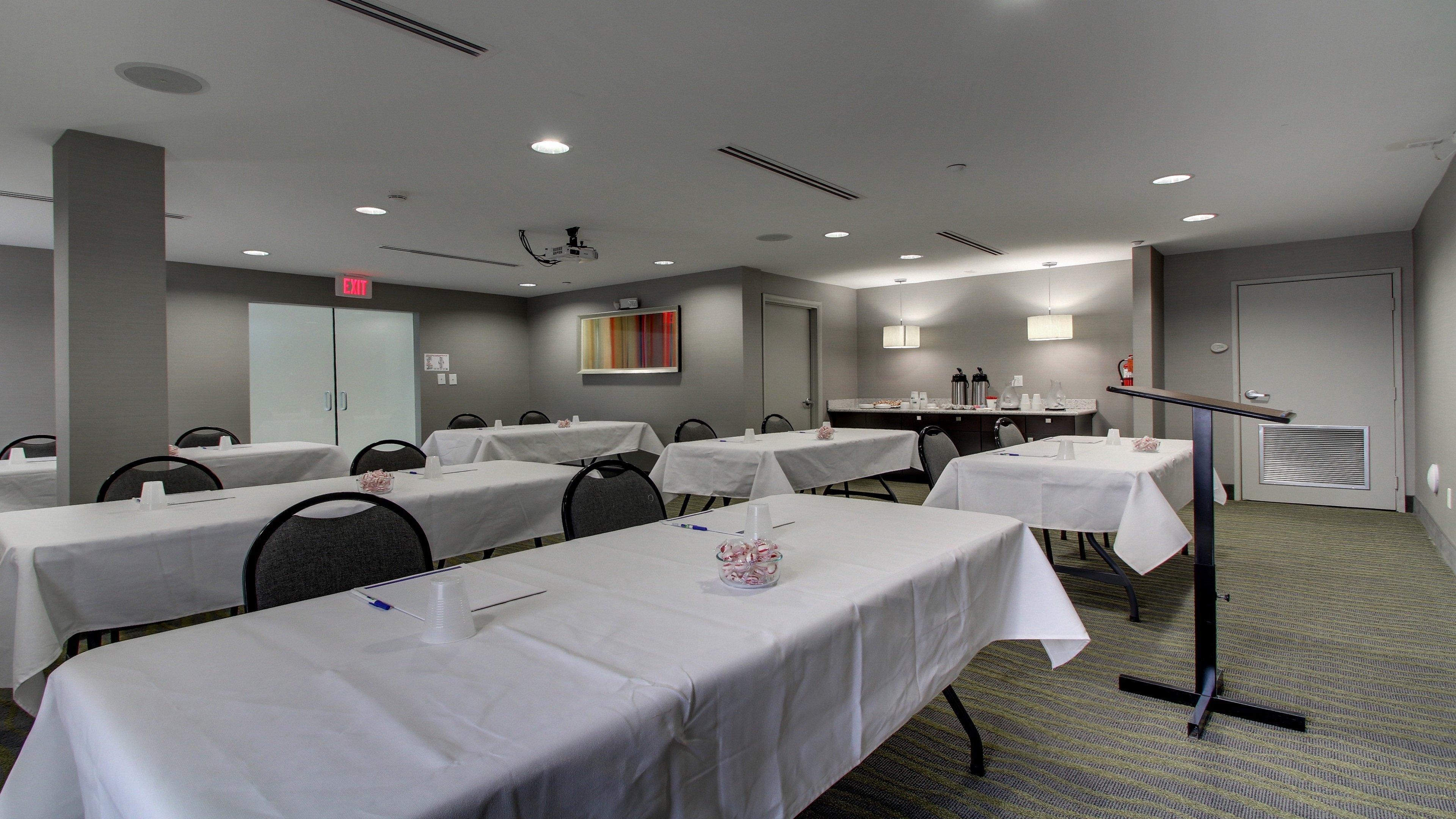 Holiday Inn Express & Suites Jackson Downtown - Coliseum By Ihg Exterior foto